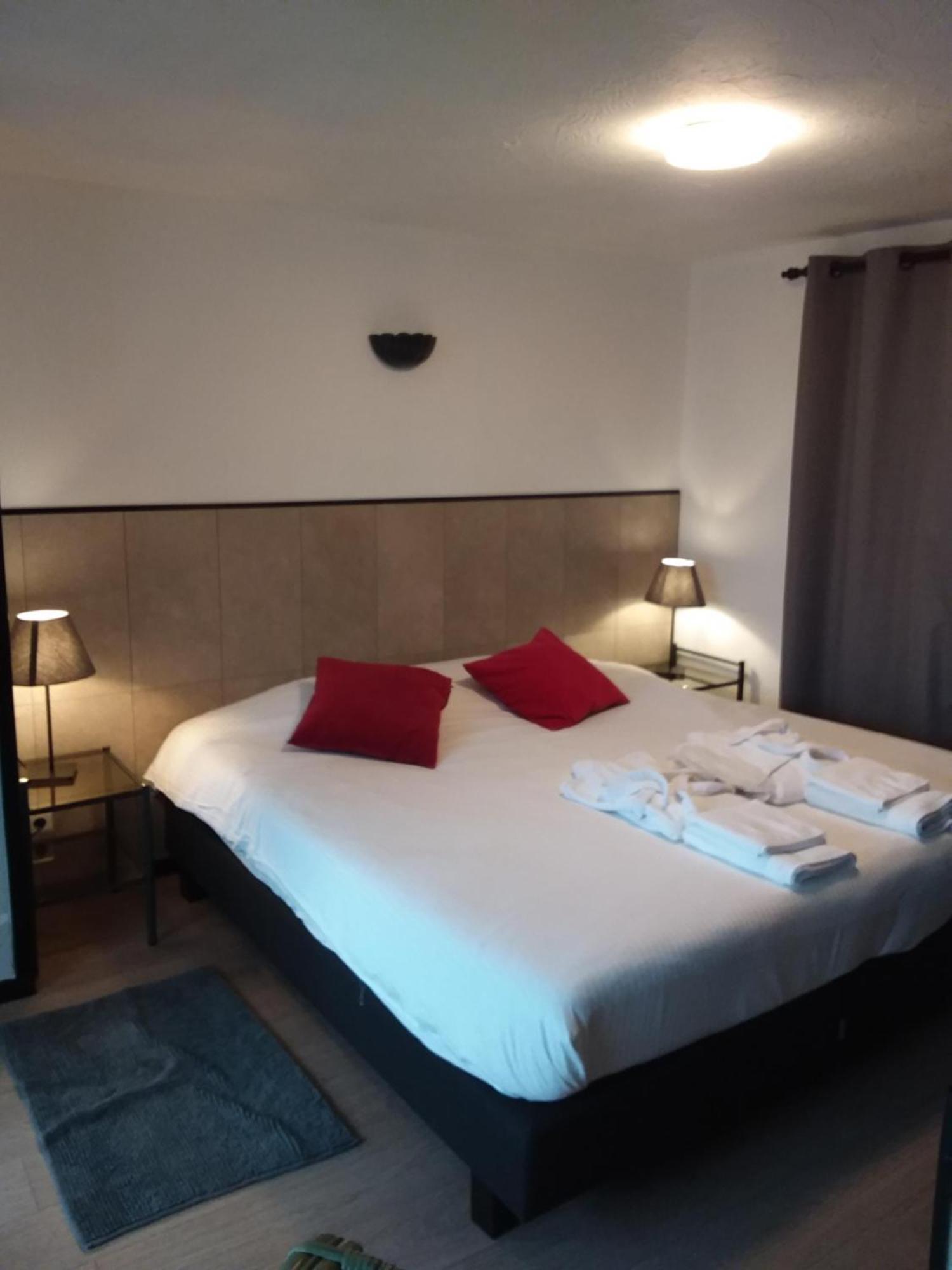 Tropical Hotel دربي المظهر الخارجي الصورة