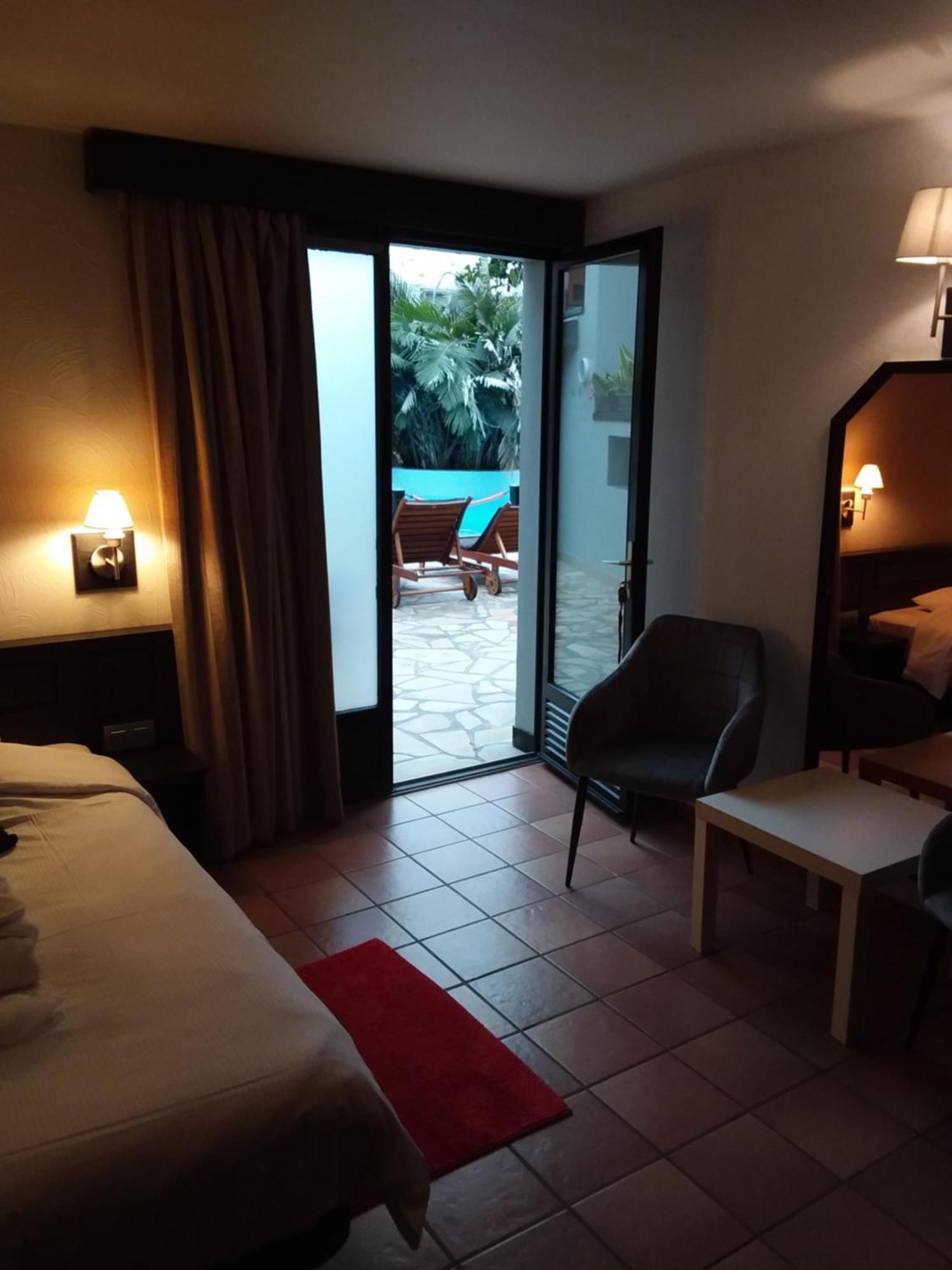Tropical Hotel دربي المظهر الخارجي الصورة